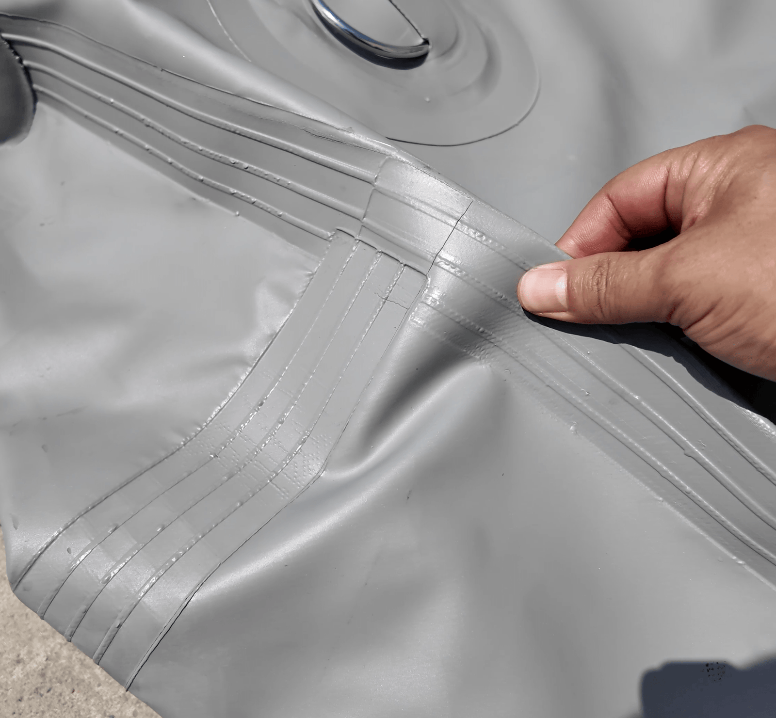 HF-Welded vs Adhesive-Bonded Flexible Bladders: What the Seam Tells You