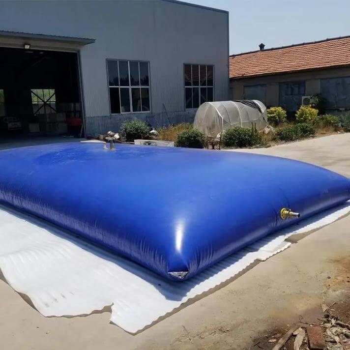 Industrial temporary liquid storage using flexible tanks